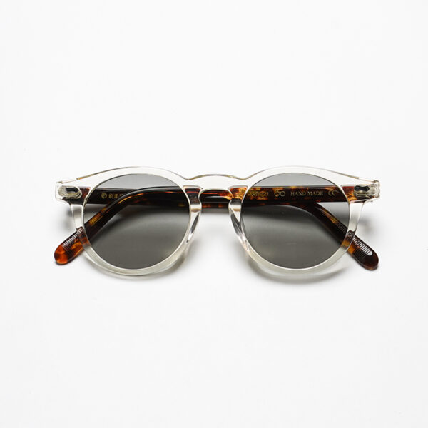 Hand-finished with a softly oval Boston shape, the